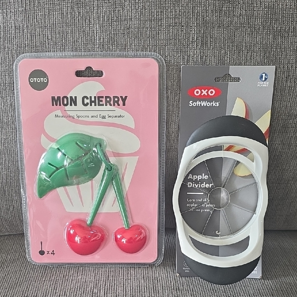 OTOTO Mon Cherry Measuring‎ Spoons and OXO Apple Divider, Kitchen Bundle, New.